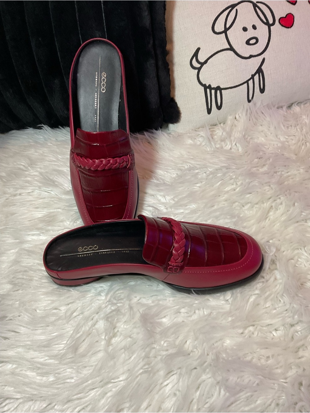 Ecco Women's Burgundy Braided Croc-Embossed Slip-On Loafers - Picture 4 of 4